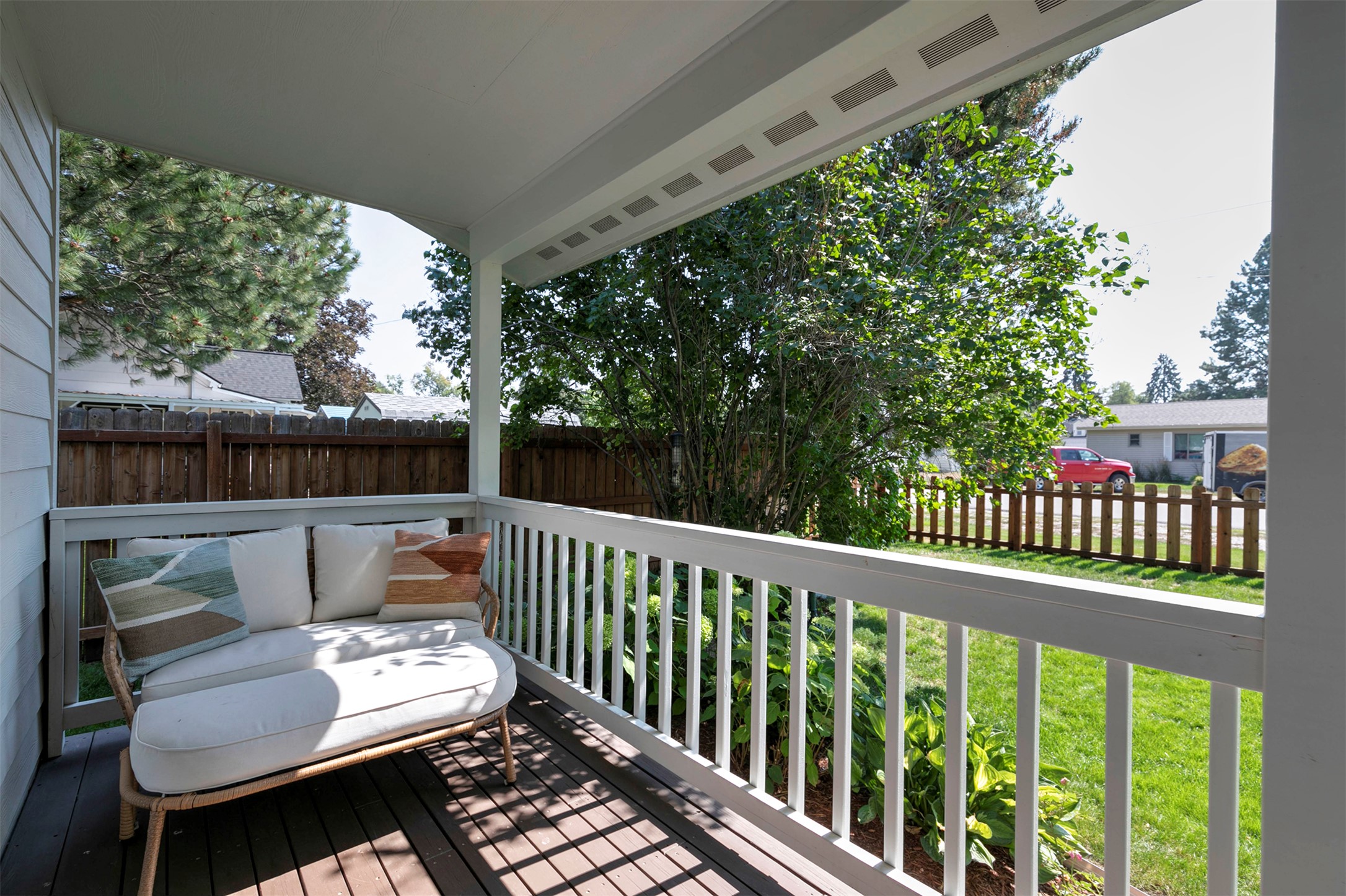 Hamilton, Montana 59840, United States, 2 Bedrooms Bedrooms, ,1 BathroomBathrooms,Residential,Active,204899