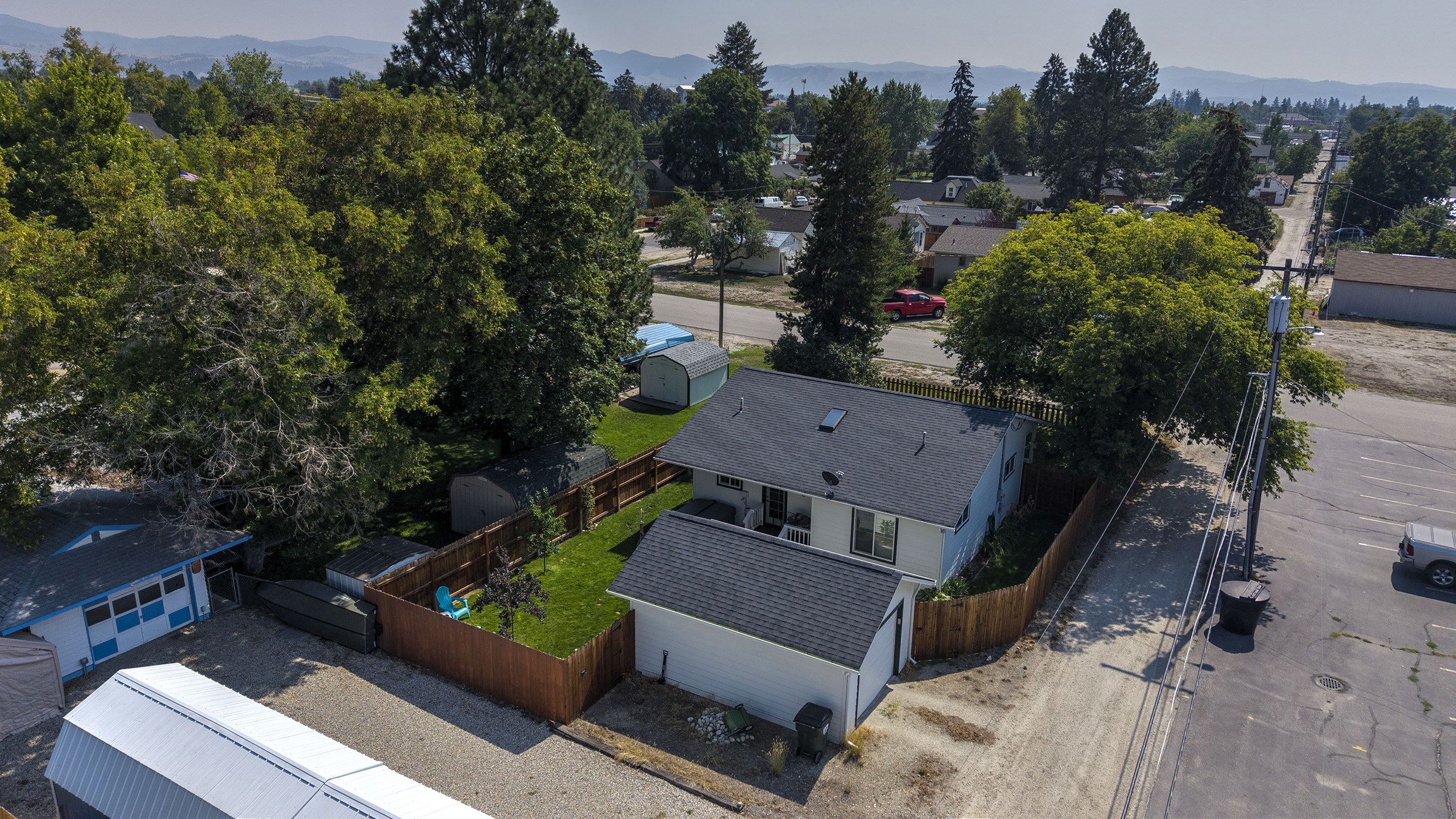 Hamilton, Montana 59840, United States, 2 Bedrooms Bedrooms, ,1 BathroomBathrooms,Residential,Active,204899