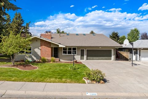 Photo of 1005 Park Garden Road, Great Falls, MT 59404 (MLS # 30059922)
