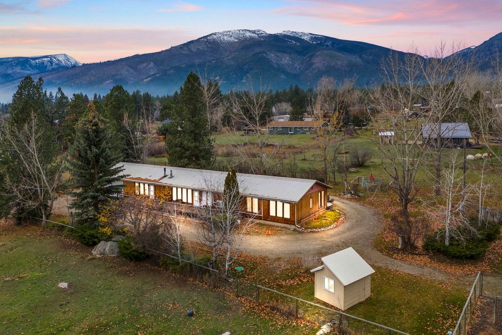 Photo of 191 Solace Way, Hamilton, MT 59840 (MLS # 30064412)