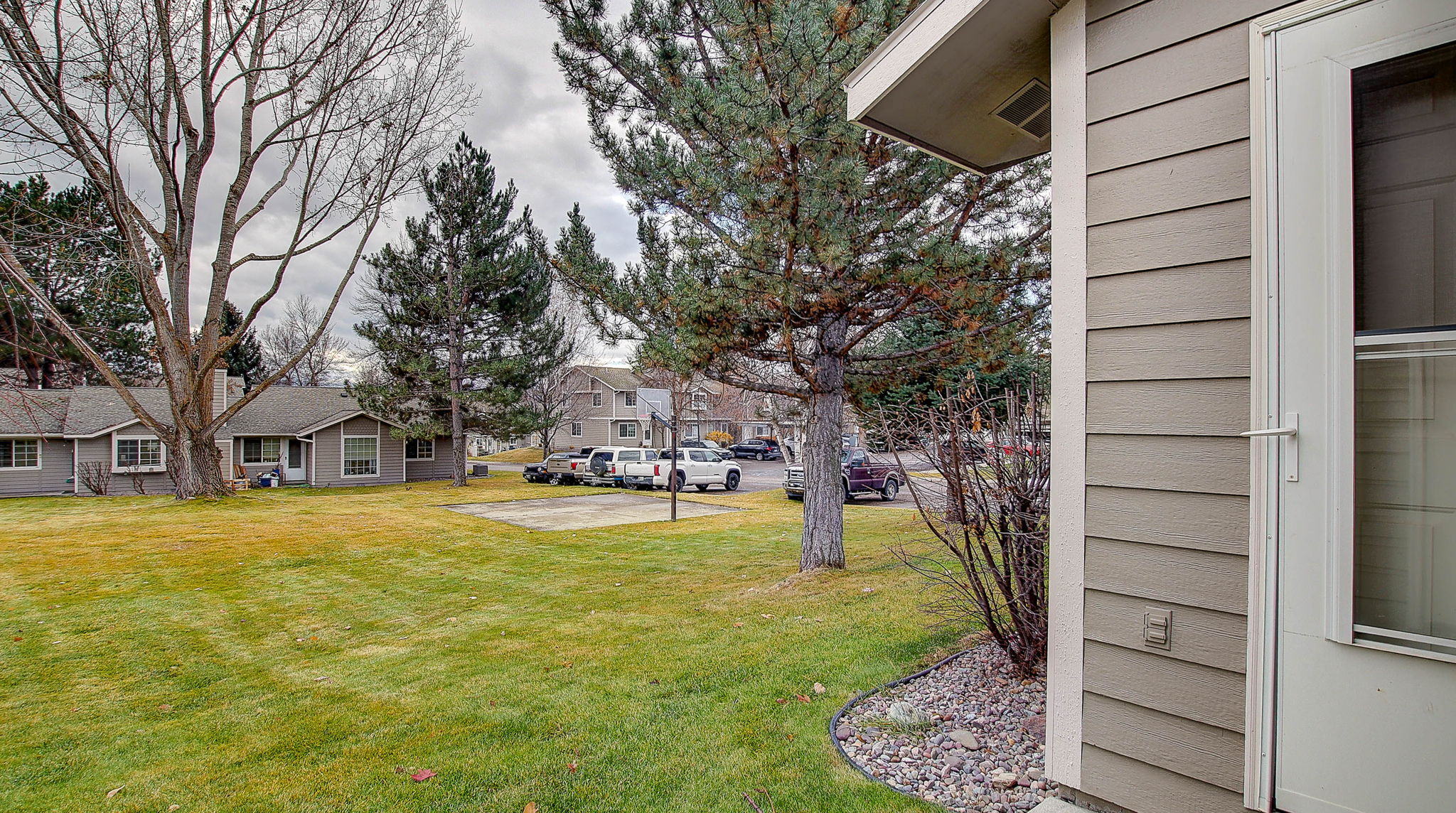 Missoula, Montana 59808, United States, 1 Bedroom Bedrooms, ,1 BathroomBathrooms,Residential,Active,246455