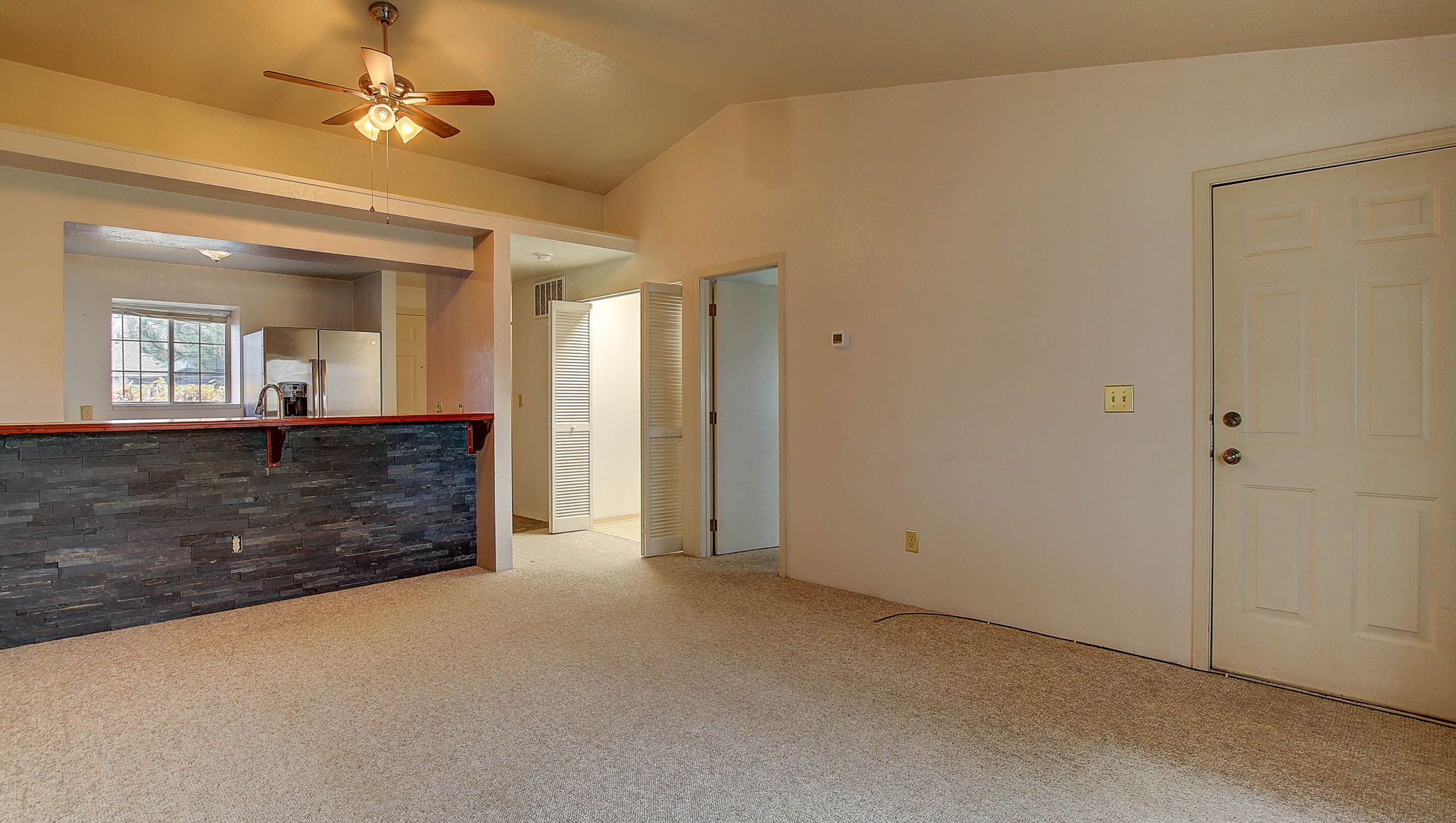 Missoula, Montana 59808, United States, 1 Bedroom Bedrooms, ,1 BathroomBathrooms,Residential,Active,246455