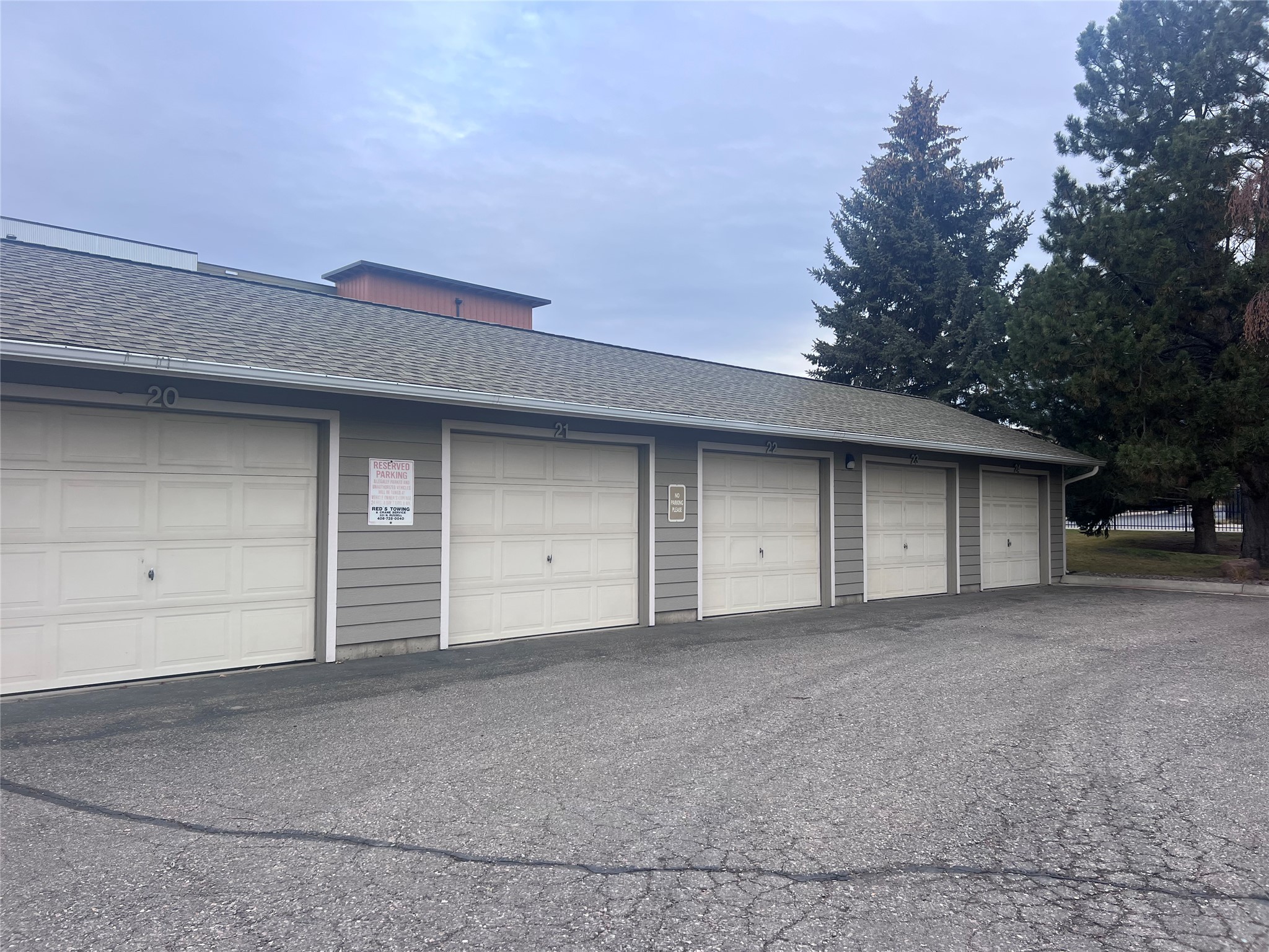 Missoula, Montana 59808, United States, 1 Bedroom Bedrooms, ,1 BathroomBathrooms,Residential,Active,246455