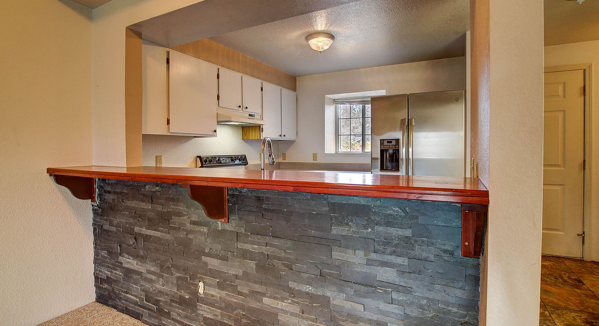 Missoula, Montana 59808, United States, 1 Bedroom Bedrooms, ,1 BathroomBathrooms,Residential,Active,246455