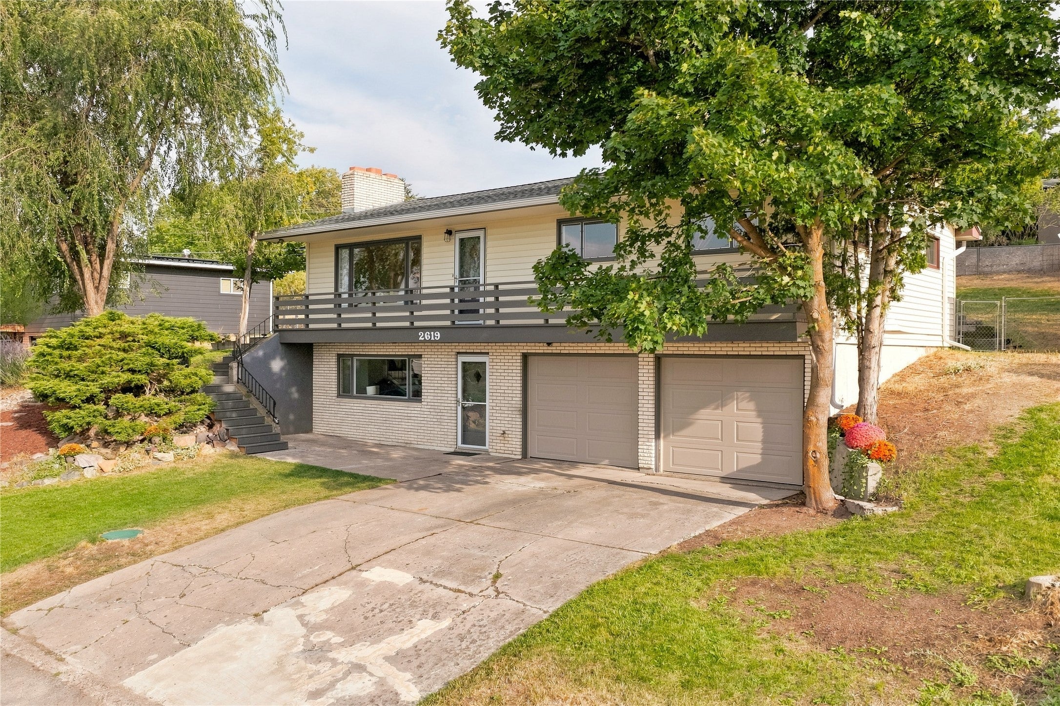 2619 Valley View Drive
