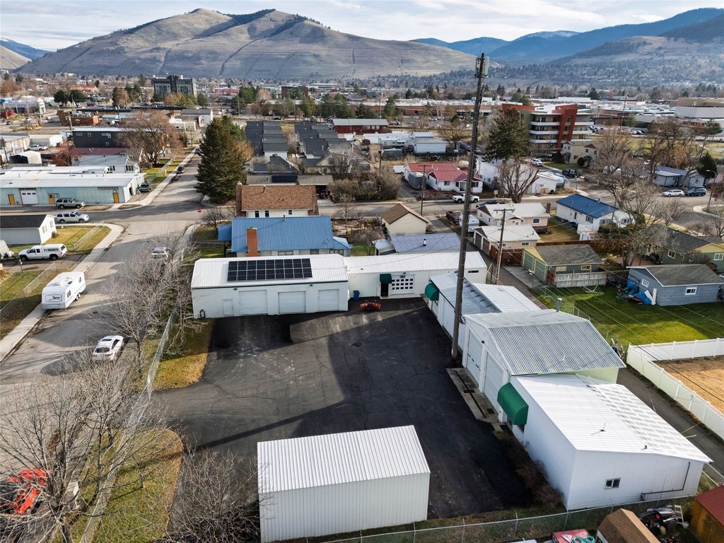 Photo of 2207 Livingston Avenue, Missoula, MT 59801 (MLS # 30062076)