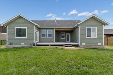 Tiny photo for 1113 Mackinaw Loop, Somers, MT 59932 (MLS # 30069398)