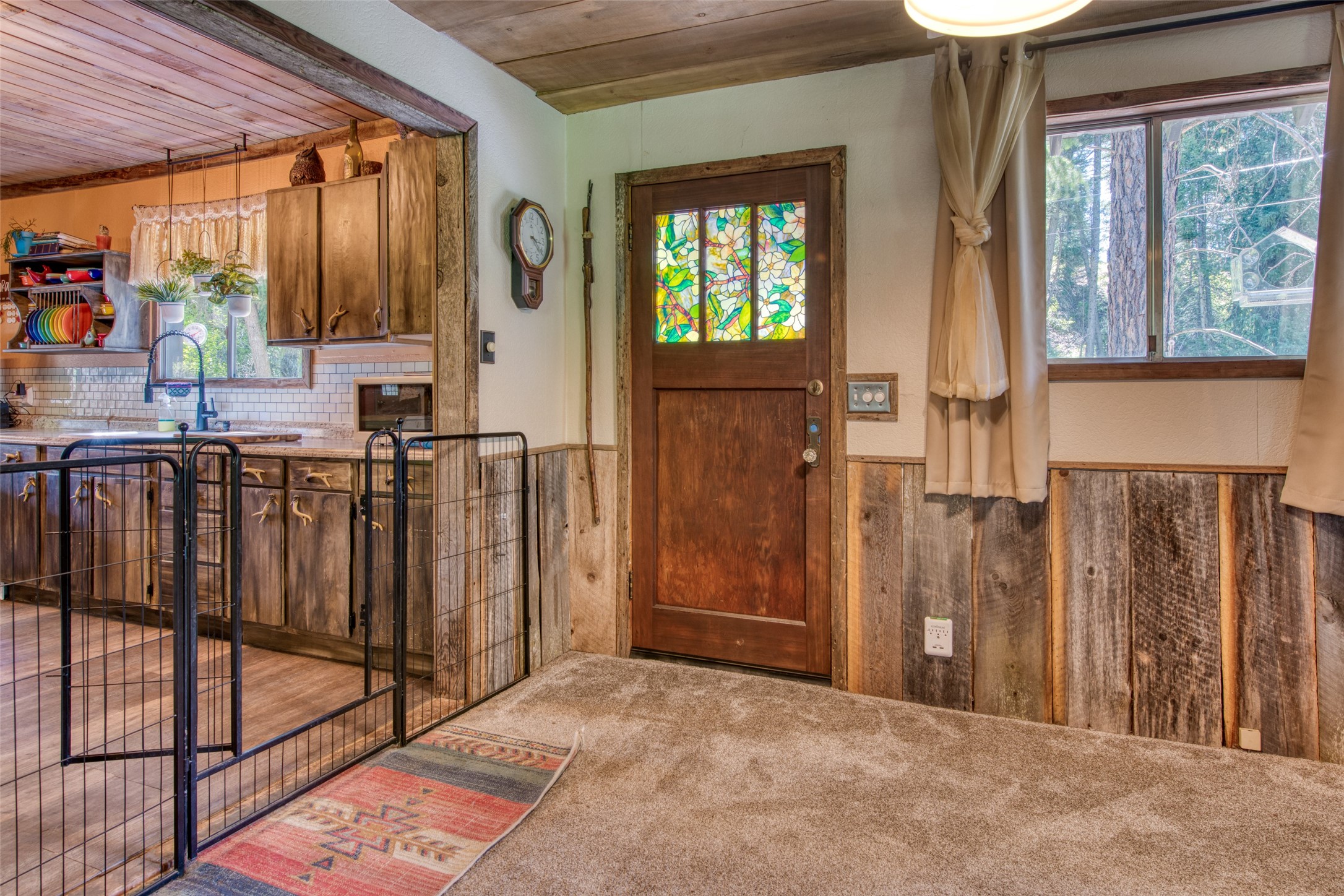 Darby, Montana 59829, United States, 1 Bedroom Bedrooms, ,1 BathroomBathrooms,Residential,Pending,57609