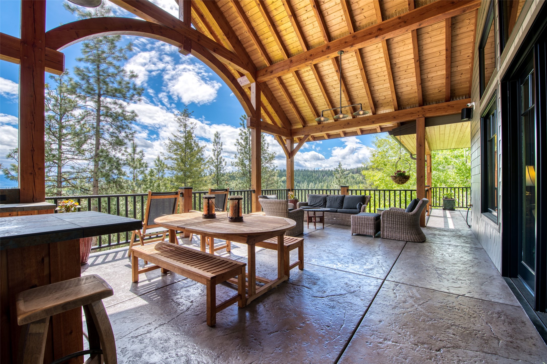 688 Cutthroat Trail