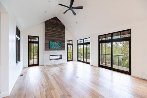 Tiny photo for 176 S Shooting Star Circle, Whitefish, MT 59937 (MLS # 30070230)