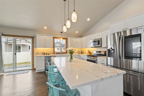 Tiny photo for 112 Owens Court, Kalispell, MT 59901 (MLS # 30065049)