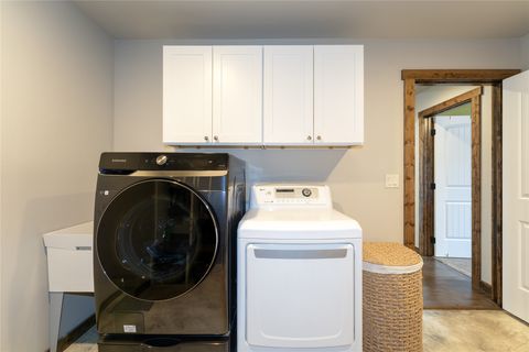 Tiny photo for 112 Owens Court, Kalispell, MT 59901 (MLS # 30065049)