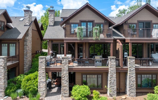 202 SHORELINE DR UNIT 2, POLSON, MT 59860 - Image bacfc13bf0d1132859e7ce3dfbb1d70d/2119442030