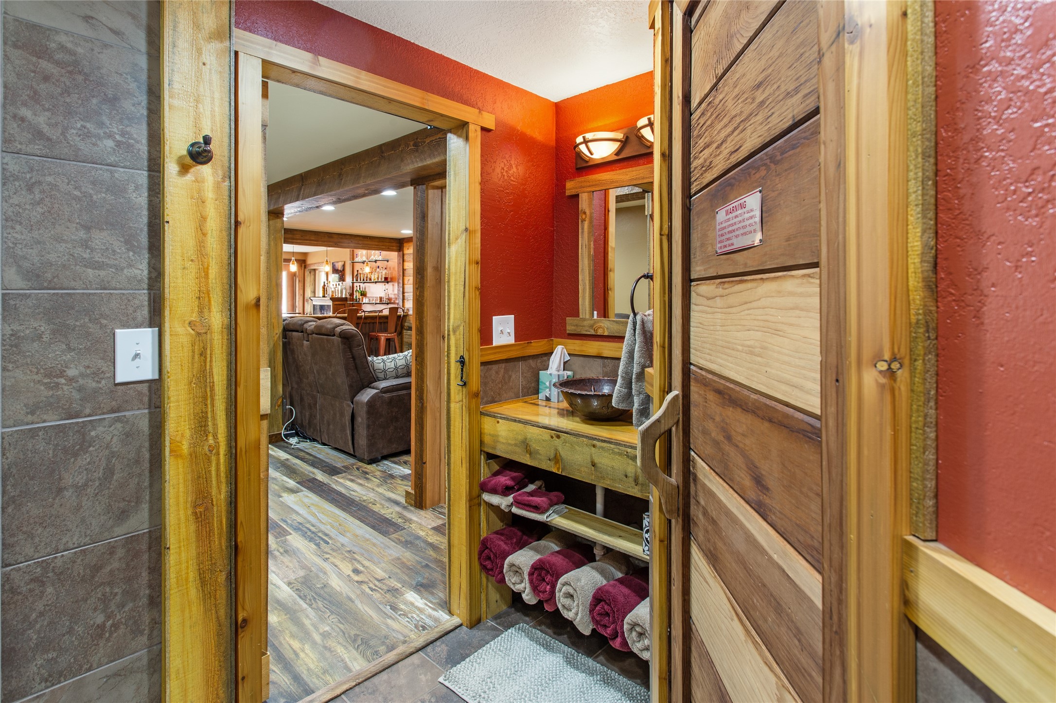 Butte, Montana 59701, United States, 4 Bedrooms Bedrooms, ,4 BathroomsBathrooms,Residential,Pending,58641