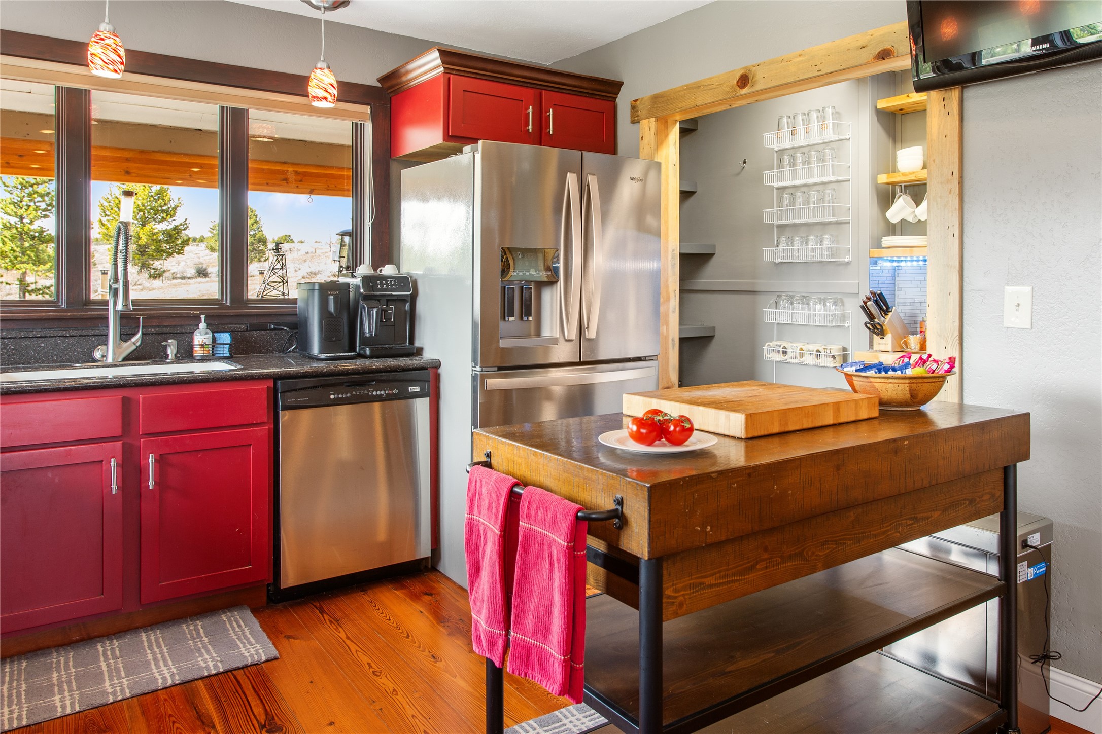 Butte, Montana 59701, United States, 4 Bedrooms Bedrooms, ,4 BathroomsBathrooms,Residential,Pending,58641