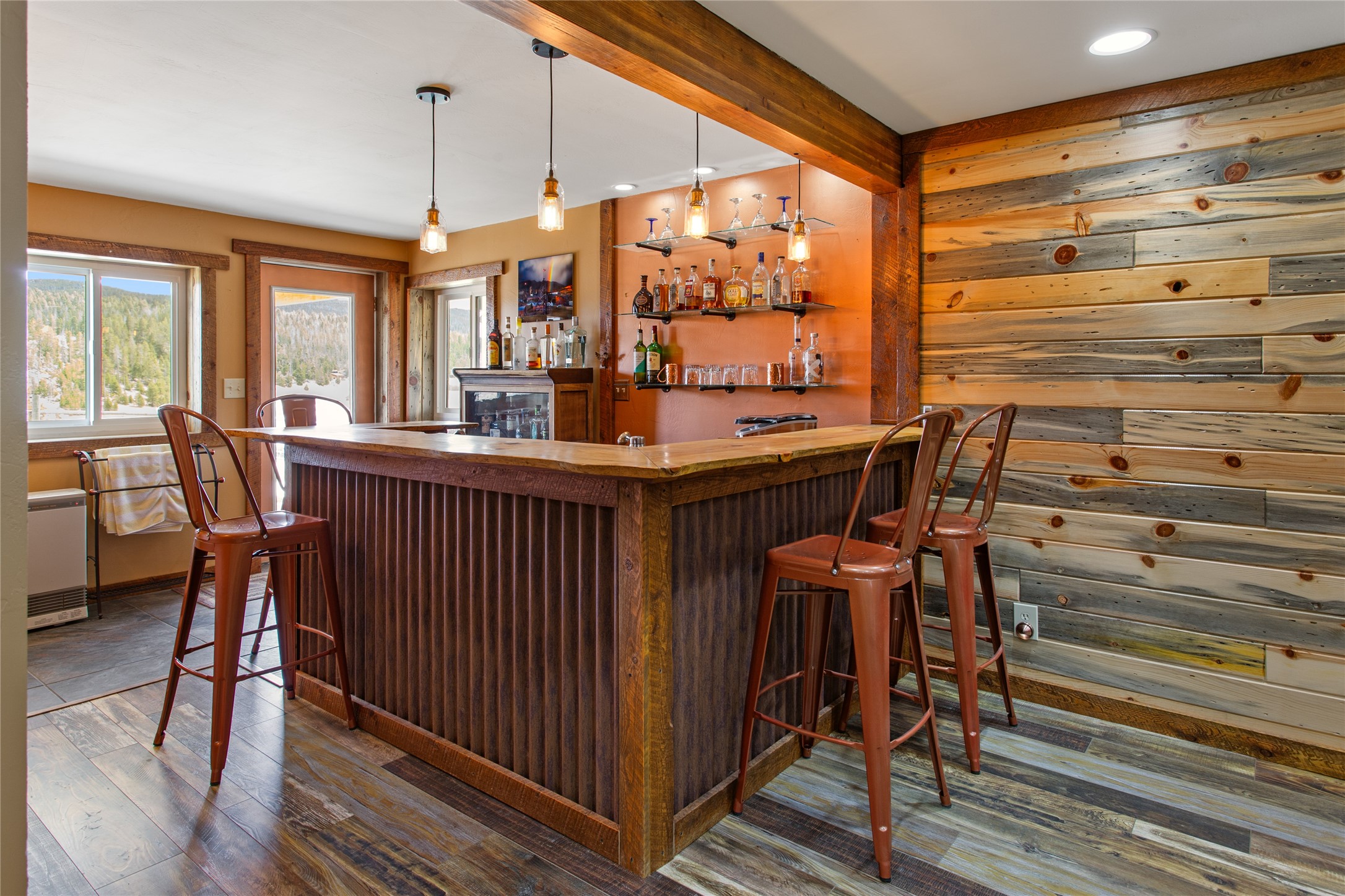 Butte, Montana 59701, United States, 4 Bedrooms Bedrooms, ,4 BathroomsBathrooms,Residential,Pending,58641