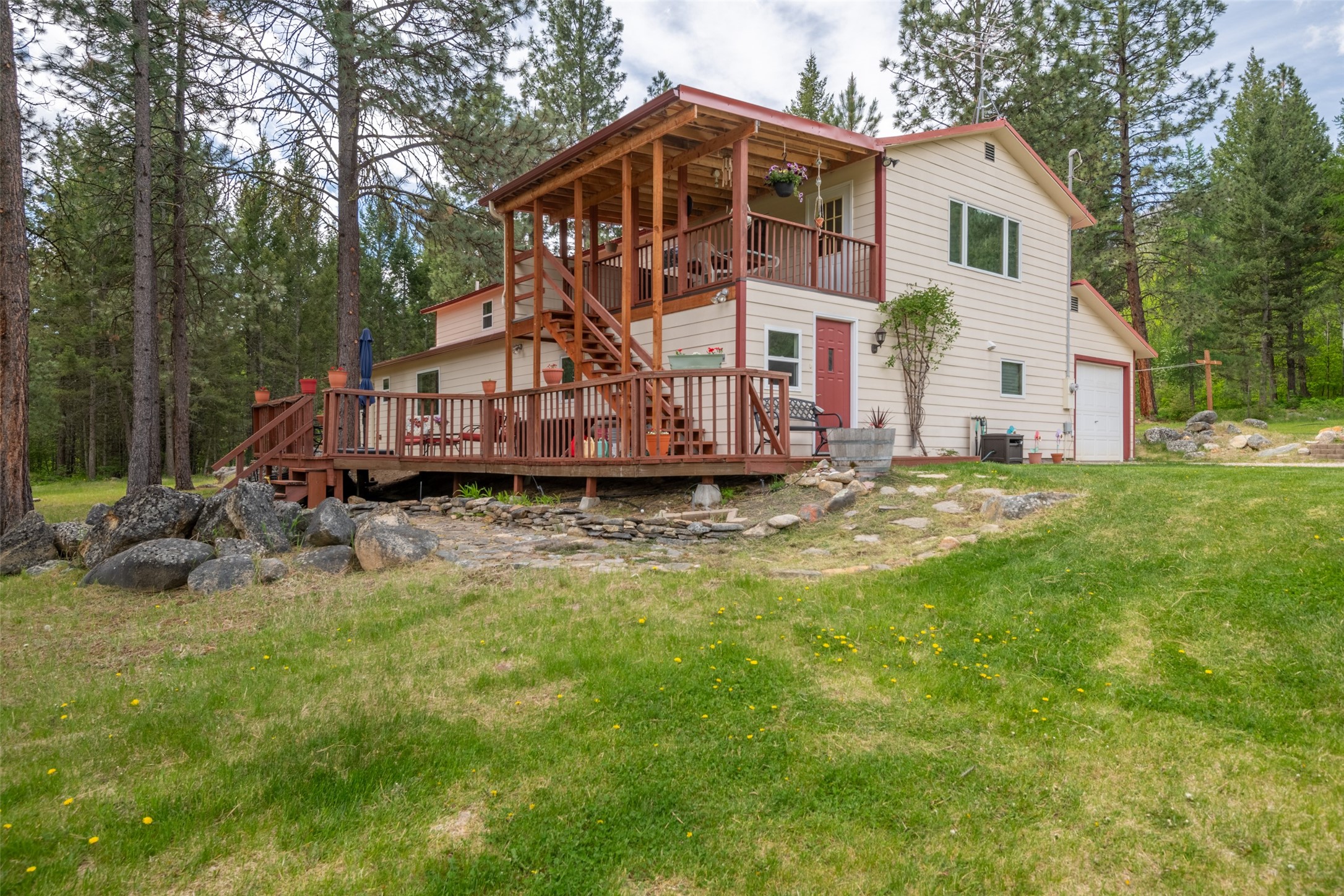 5559 Deer Lane