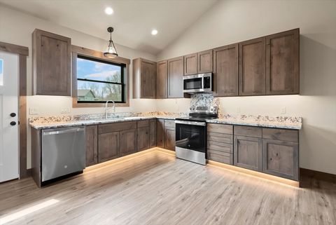 Tiny photo for 148 Shadow Mountain Trail, Kalispell, MT 59901 (MLS # 30065014)