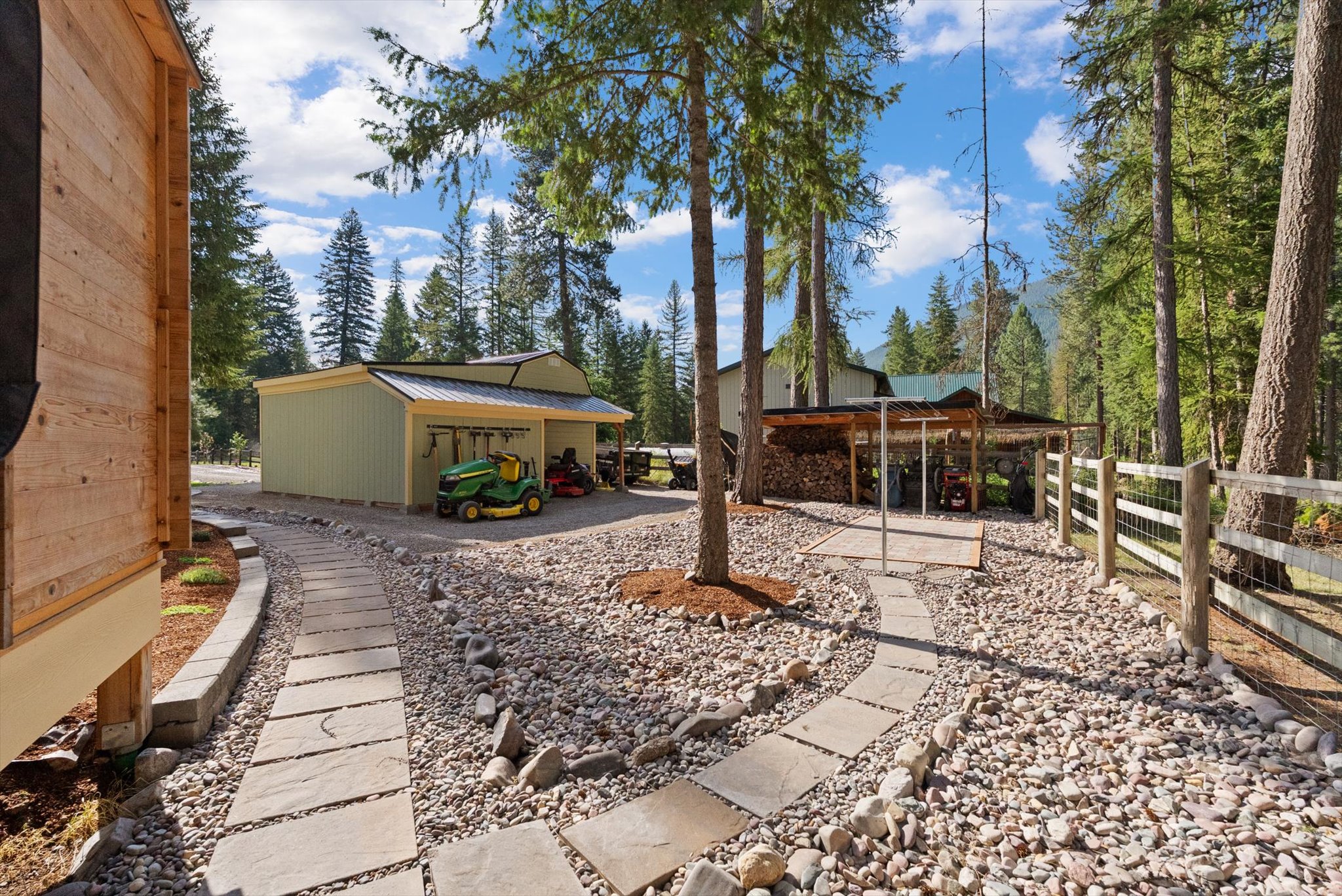 218 Quarter Circle Cross Drive