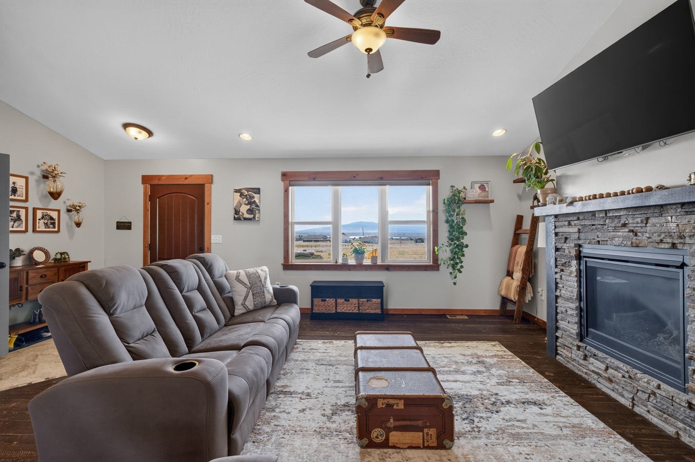 6126 Jamvar Court