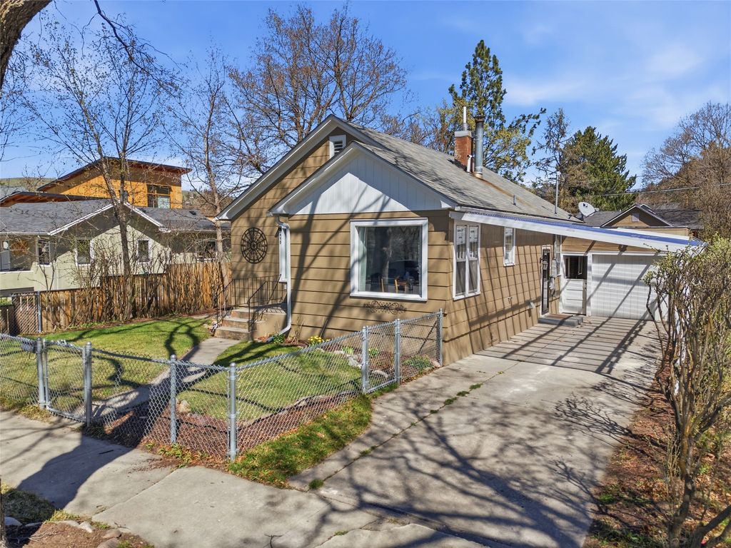 Photo of 930 Cherry Street, Missoula, MT 59802 (MLS # 30068051)