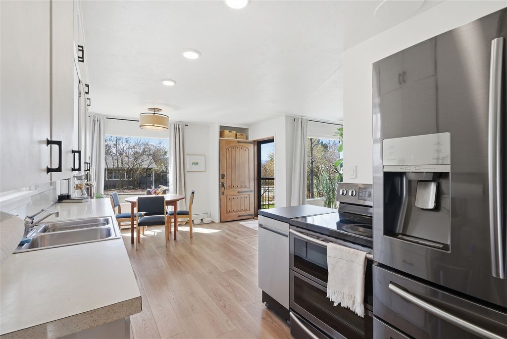 Photo of 930 Cherry Street, Missoula, MT 59802 (MLS # 30068051)