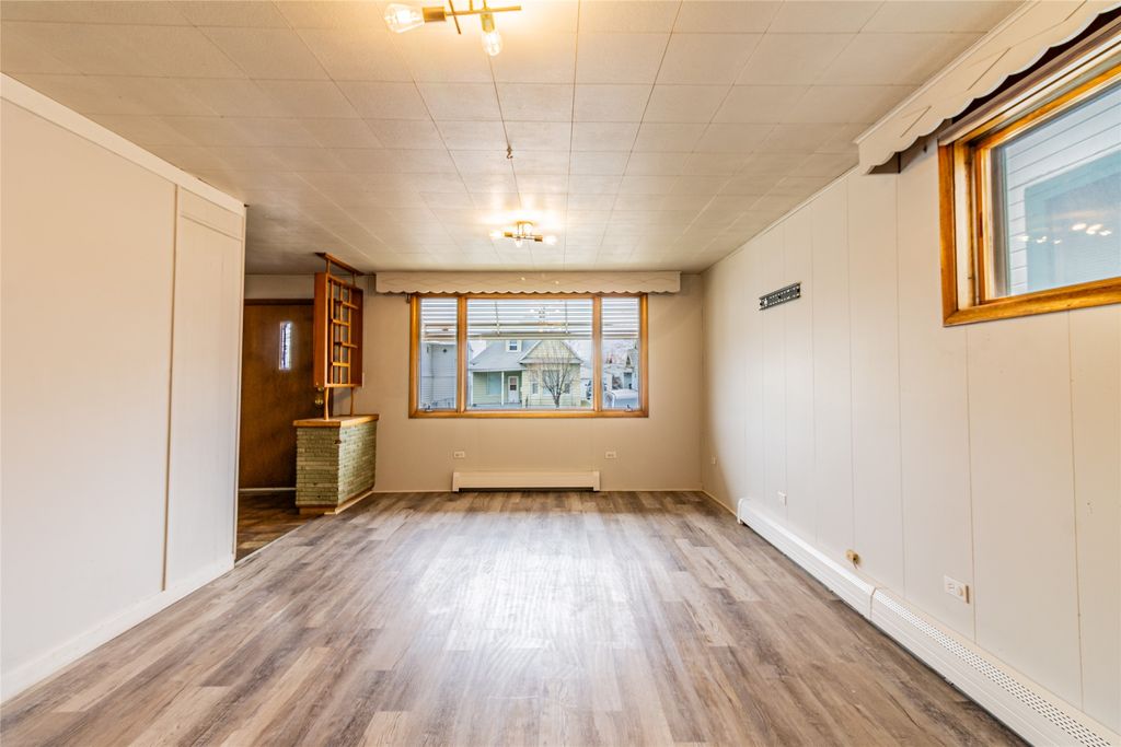 Photo of 1044 S Wyoming Street, Butte, MT 59701 (MLS # 30068707)