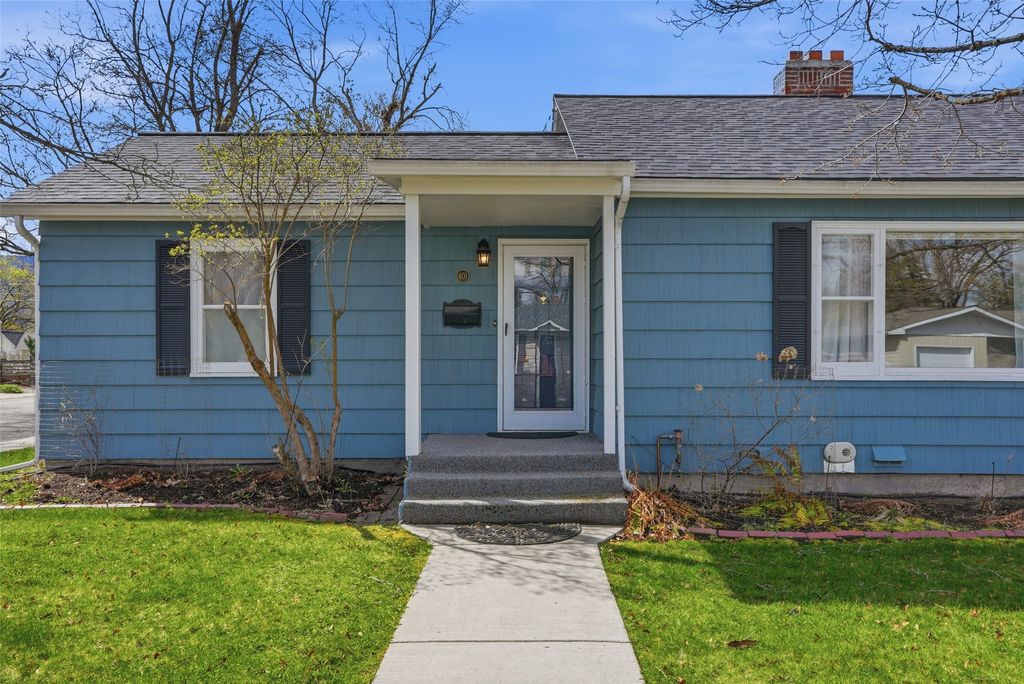 Photo of 401 Burlington Avenue, Missoula, MT 59801 (MLS # 30068392)