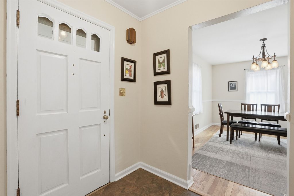 Photo of 401 Burlington Avenue, Missoula, MT 59801 (MLS # 30068392)