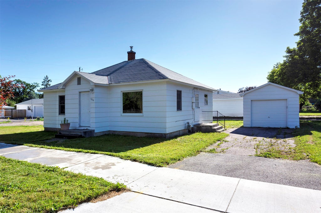 Photo of 1014 Eaton Street, Missoula, MT 59801 (MLS # 30077873)