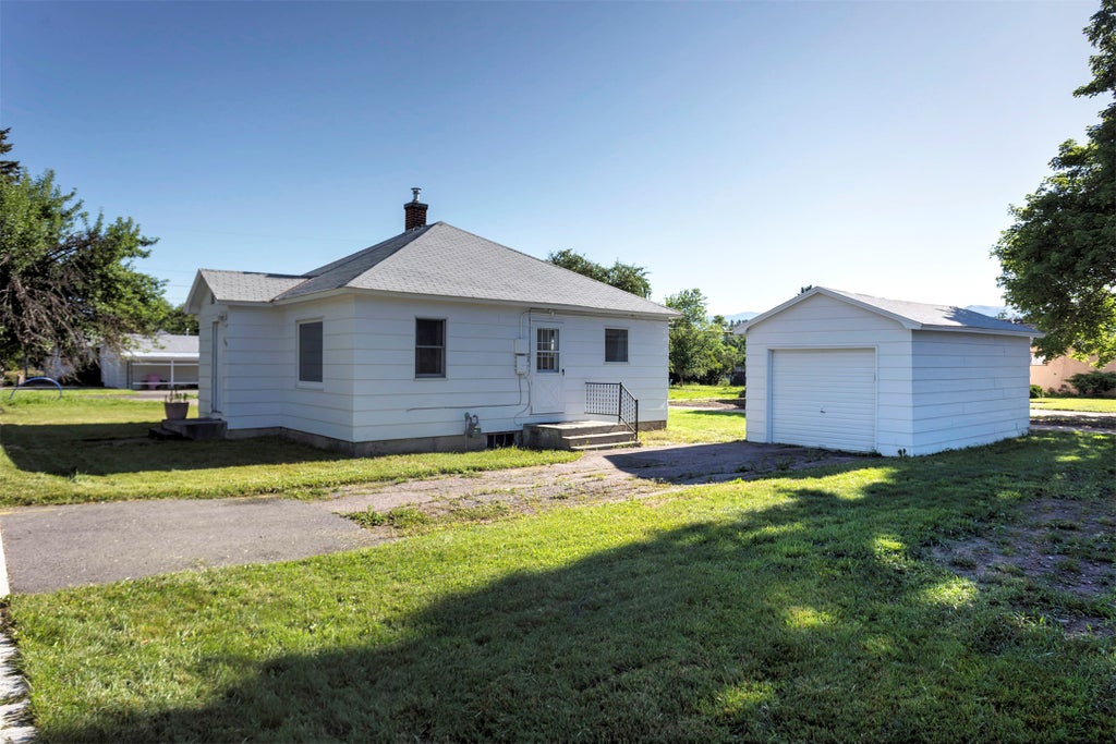 Photo of 1014 Eaton Street, Missoula, MT 59801 (MLS # 30077873)