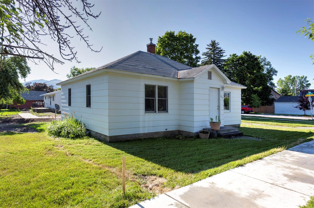 Photo of 1014 Eaton Street, Missoula, MT 59801 (MLS # 30077873)