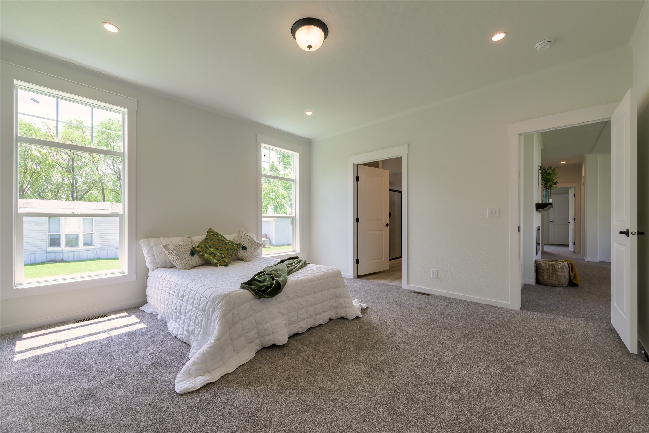 Missoula, Montana 59808, United States, 3 Bedrooms Bedrooms, ,2 BathroomsBathrooms,Residential,Active,160799