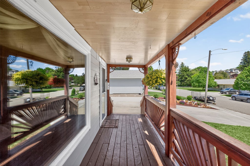Photo of 13 17th Avenue S, Great Falls, MT 59405 (MLS # 30068072)