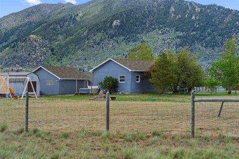Tiny photo for 5941 Porter Avenue, Butte, MT 59701 (MLS # 30071967)