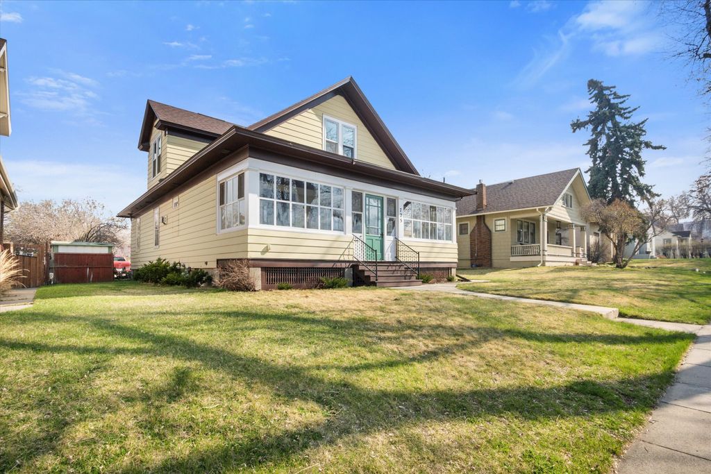 Photo of 725 N Warren Street, Helena, MT 59601 (MLS # 30069748)