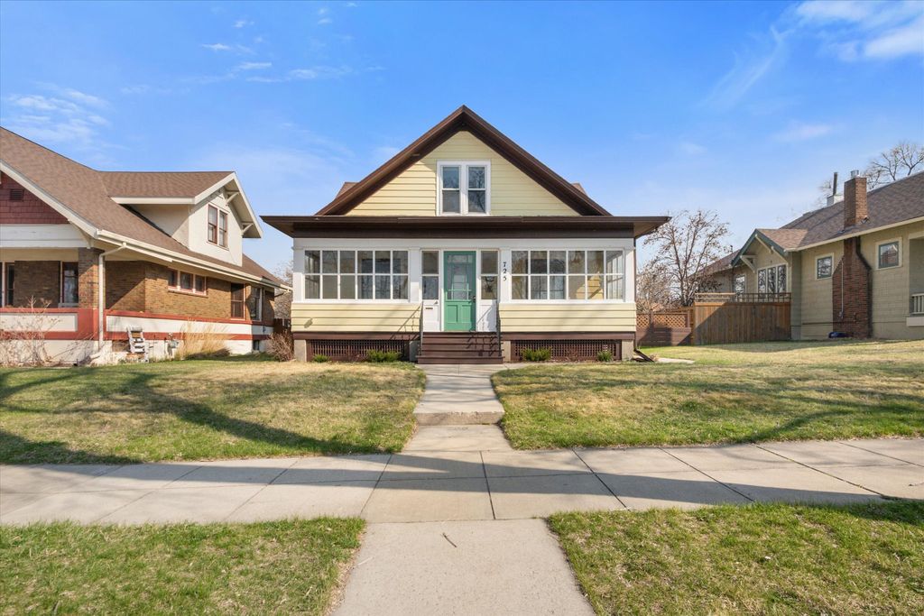 Photo of 725 N Warren Street, Helena, MT 59601 (MLS # 30069748)
