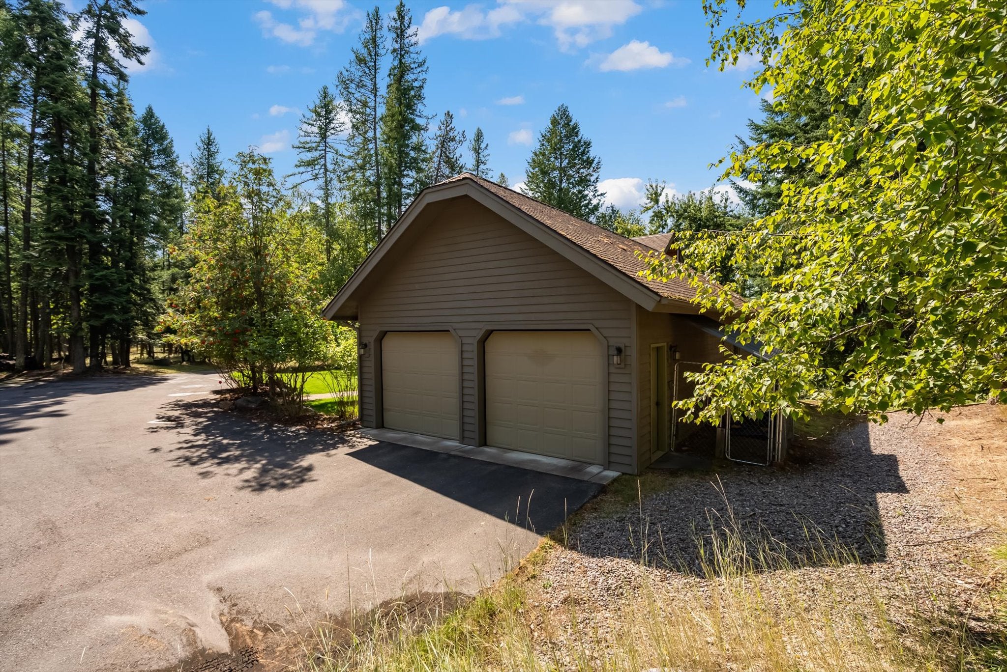 2405 E Lakeshore Drive
