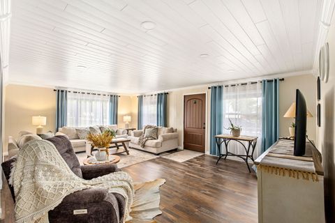 Tiny photo for 64 3rd Avenue S, Stanford, MT 59479 (MLS # 30073320)