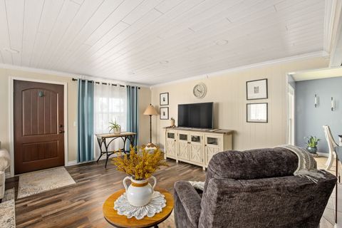 Tiny photo for 64 3rd Avenue S, Stanford, MT 59479 (MLS # 30073320)