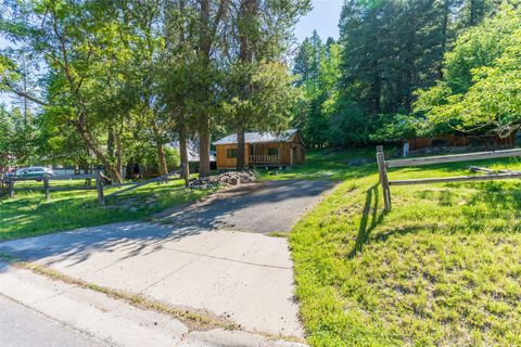 Photo of 435 Dakota Avenue, Whitefish, MT 59937 (MLS # 30067082)