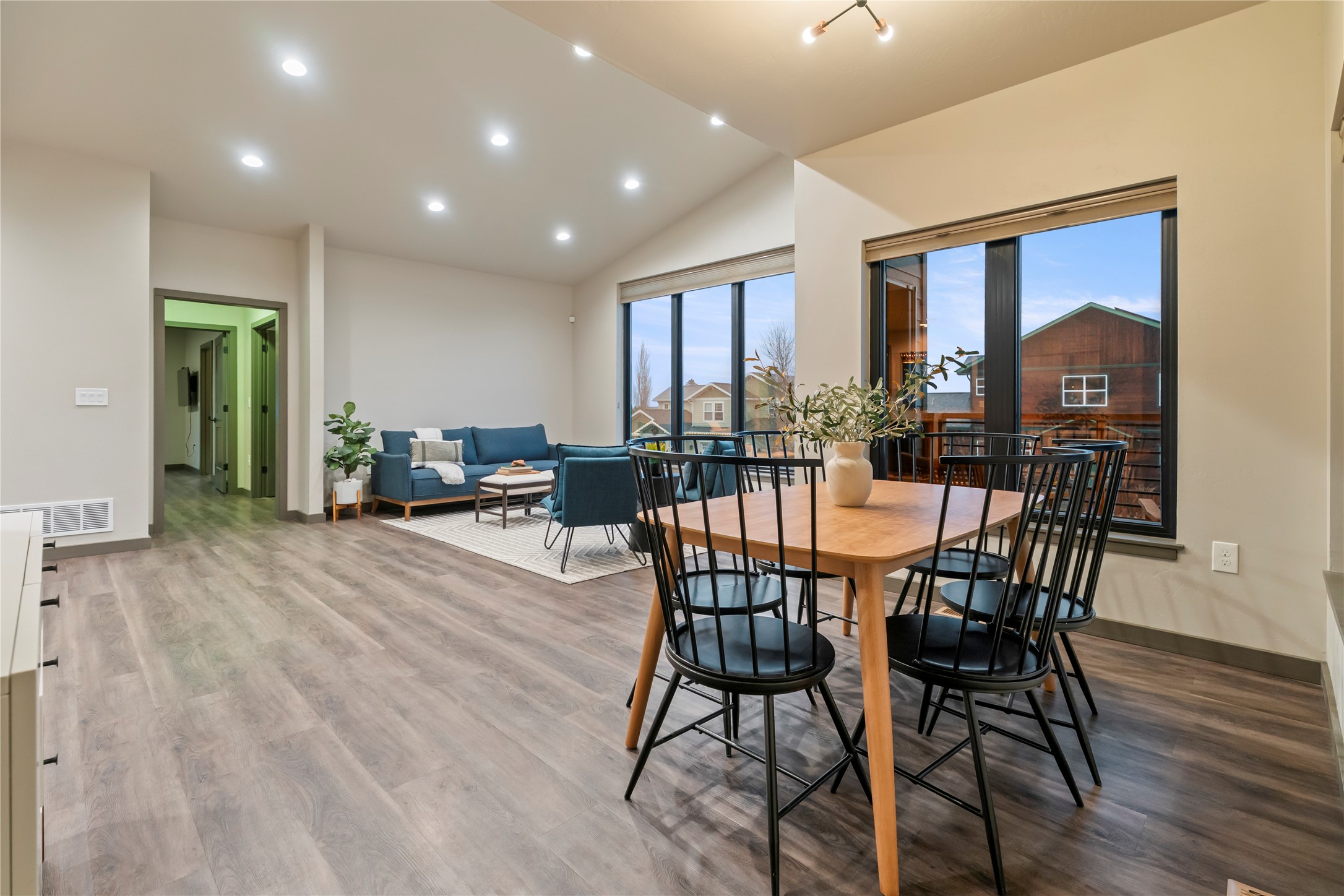 290 S Harrison Avenue