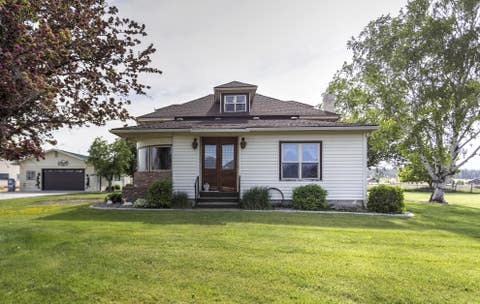 Photo of 3552 Eastside Hwy HWY, Stevensville, MT 59870 (MLS # 30074753)