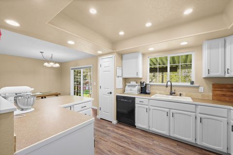 Tiny photo for 124 Park Avenue, Kalispell, MT 59901 (MLS # 30067751)