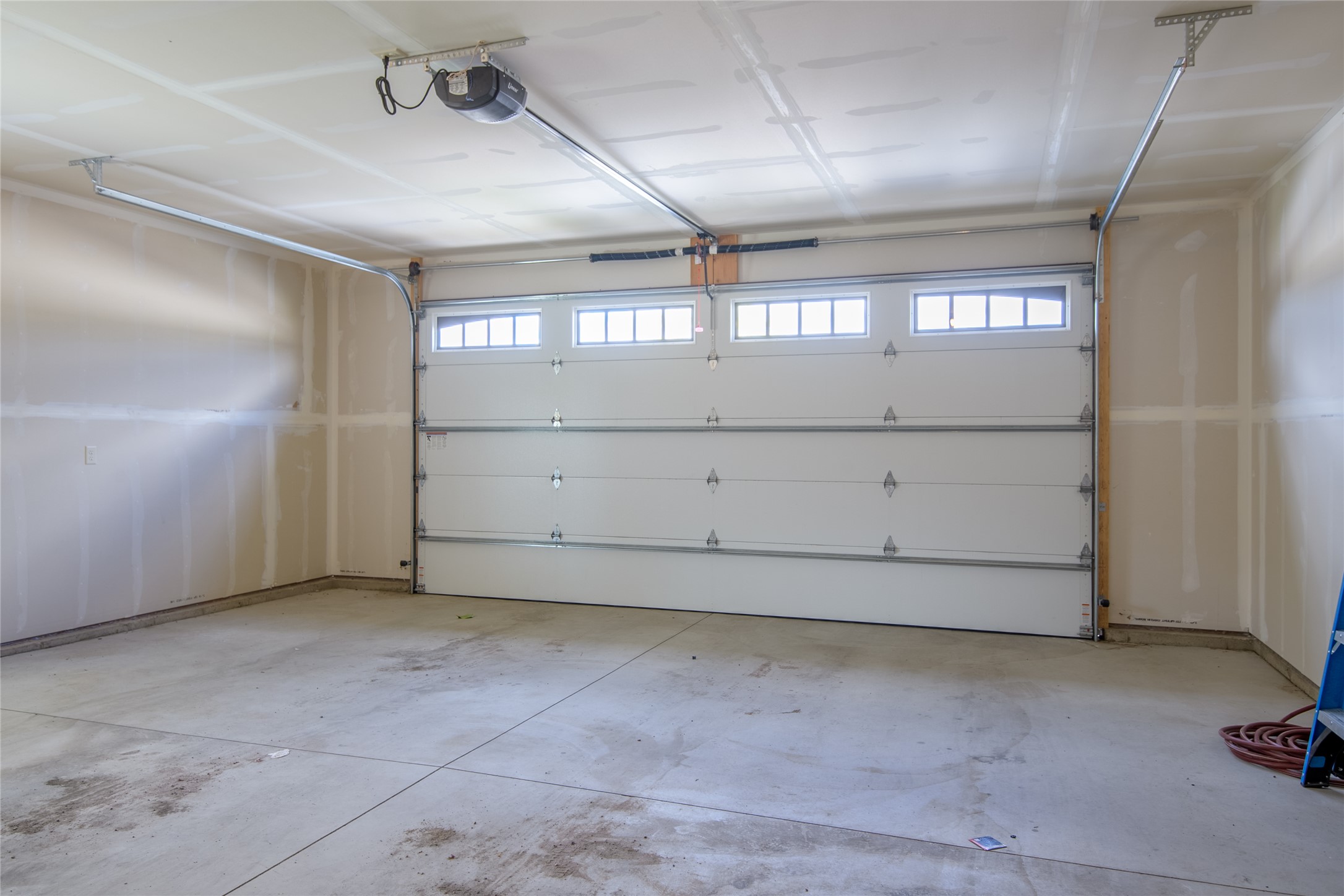 Missoula, Montana 59808, United States, 3 Bedrooms Bedrooms, ,2 BathroomsBathrooms,Residential,Active,121728