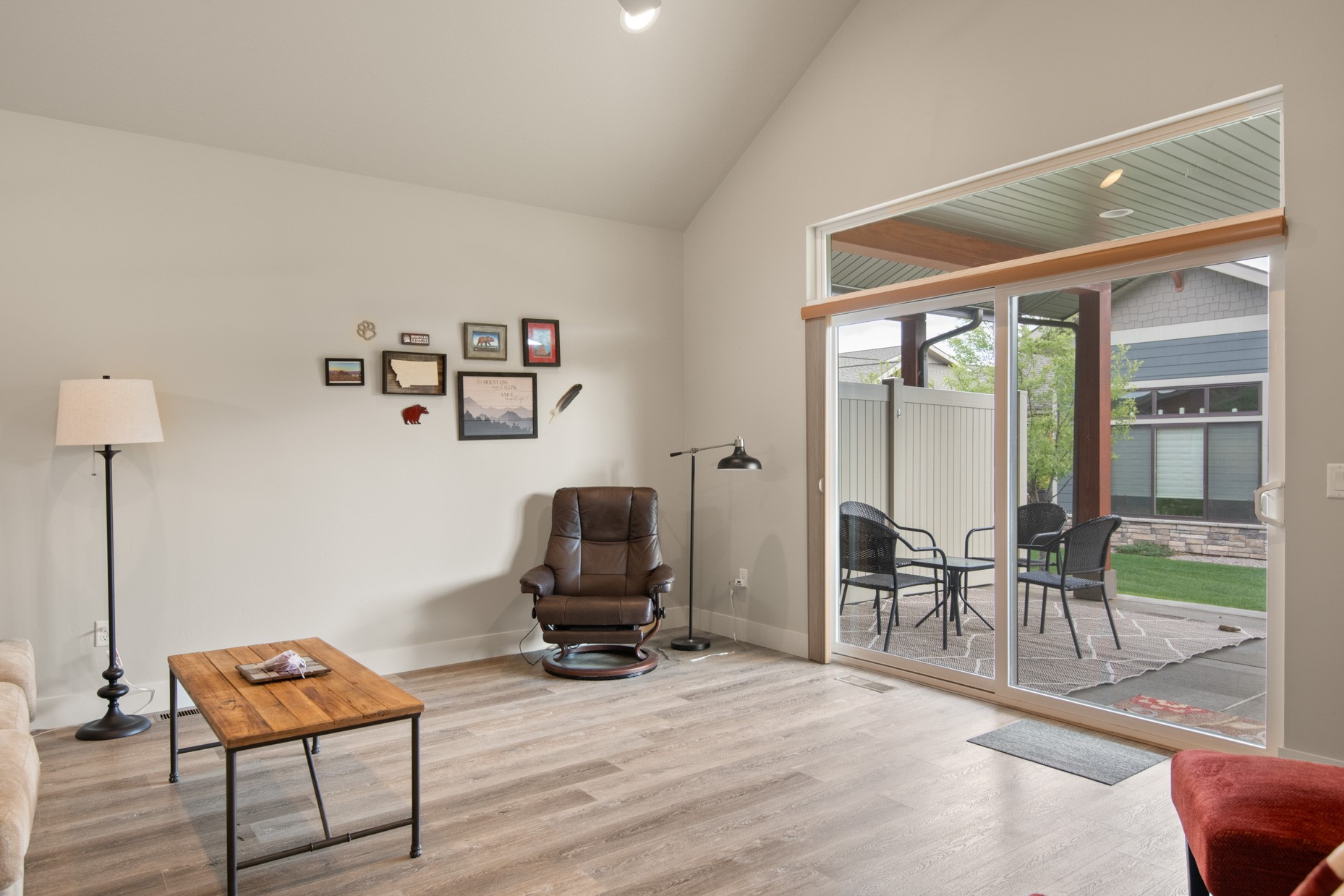 Missoula, Montana 59808, United States, 3 Bedrooms Bedrooms, ,2 BathroomsBathrooms,Residential,Active,121728