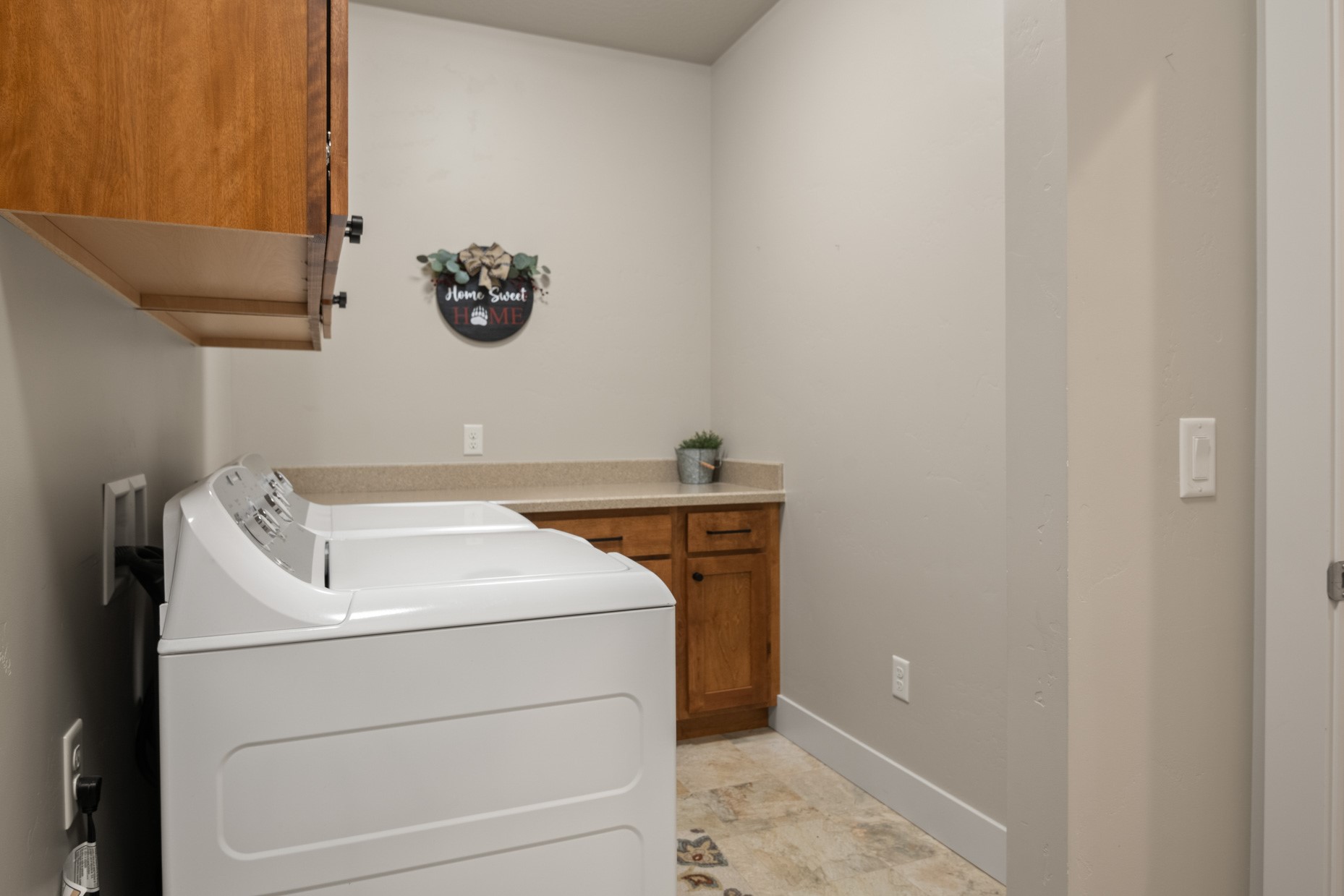 Missoula, Montana 59808, United States, 3 Bedrooms Bedrooms, ,2 BathroomsBathrooms,Residential,Active,121728