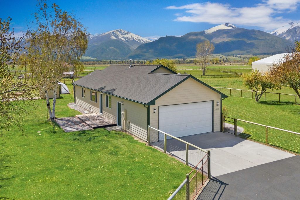 Photo of 4318 Leonard Lane, Stevensville, MT 59870 (MLS # 30069464)