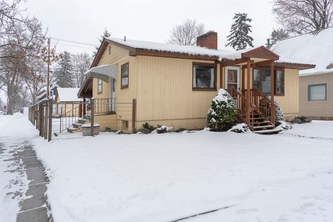 Tiny photo for 403 Kalispell Avenue, Whitefish, MT 59937 (MLS # 30065983)