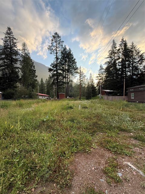 Photo of 526 Glacier Avenue, Hungry Horse, MT 59919 (MLS # 30069324)
